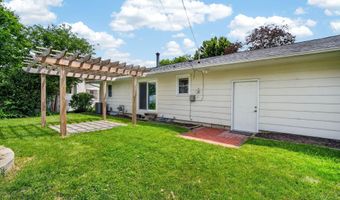 1013 Yuma Ave, Ames, IA 50014