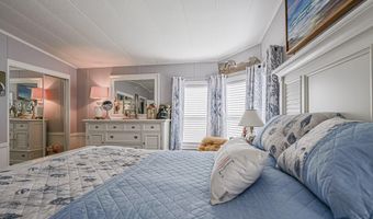 409 Avocado Dr, Barefoot Bay, FL 32976