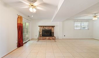 8502 WOODBINE Ln, Annandale, VA 22003