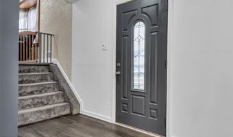 41 Deck St, Barnegat, NJ 08005