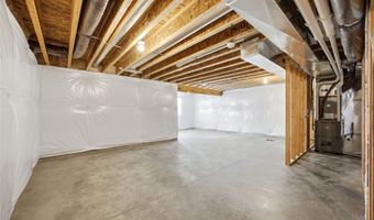 2310 Chan Dr, Adel, IA 50003