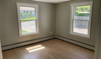 29 TACOMA St, Cranston, RI 02920