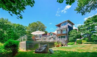 275 Boston Neck Rd, Narragansett, RI 02882
