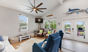 4039 Bonita St, Bay St. Louis, MS 39520