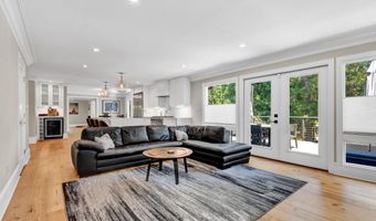 7601 PERSIMMON TREE Ln, Bethesda, MD 20817