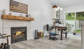 320 SOUTH St, Astoria, OR 97103