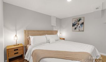 23 Springwood Dr, Asheville, NC 28805