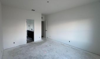 10915 Bop Ln, Adkins, TX 78101