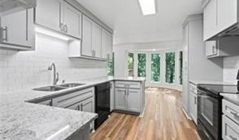 1 Ramsey Dr, Bella Vista, AR 72714