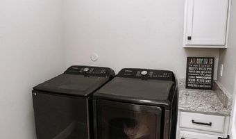 3721 Sapphire Dr, Carlsbad, NM 88220