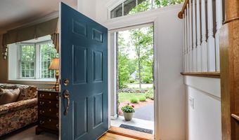 48 Essex Rd, Bedford, NH 03110