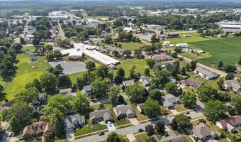 801 Pine Dr, Angola, IN 46703