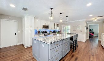 404 BROADVIEW Ave, Altamonte Springs, FL 32701