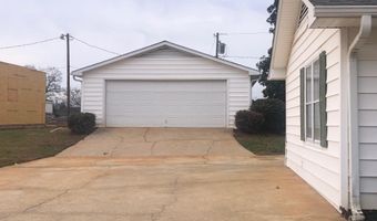 105 Forestdale Dr, Boiling Springs, SC 29316