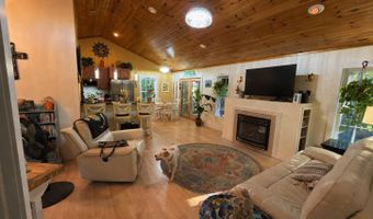 14 Wards Hill Rd, Baldwin, ME 04091