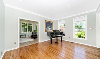 4406 HUNTCHASE Dr, Bowie, MD 20720