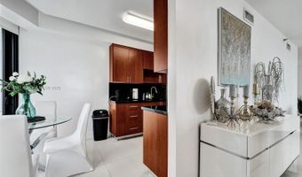 20281 E Country Club Dr 1114, Aventura, FL 33180