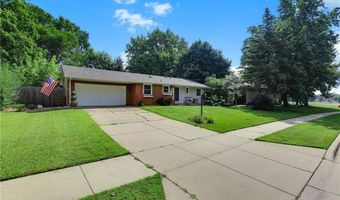 1015 Lowell Dr, Apple Valley, MN 55124