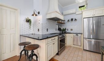 78 Coggeshall Ave 3, Newport, RI 02840