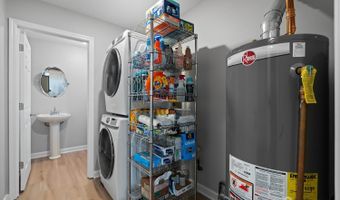 198 Arlington Ave, Aberdeen, NJ 07721