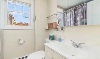 120 Chestnut Ave, Narragansett, RI 02882