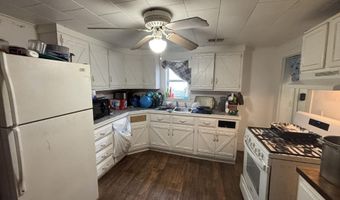 141 W College St, Aurora, MO 65605