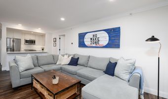 816 Wedgewood Cir, Belford, NJ 07718