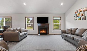 4410 W CAPITOL Dr, Appleton, WI 54913