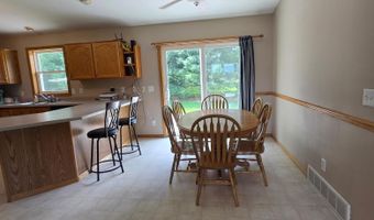 207 2nd Ave NW, Altura, MN 55910