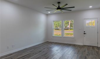 1055 N King St, Alice, TX 78332