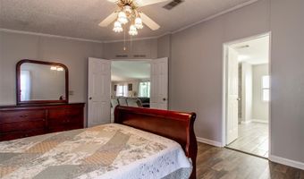 25836 MANHATTAN Ln, Astor, FL 32102