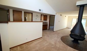 830 Live Oak Rd NE E, Albuquerque, NM 87122