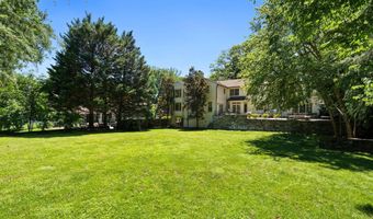 7009 LOCH LOMOND Dr, Bethesda, MD 20817