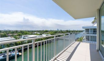 9500 W Bay Harbor Dr 7D, Bay Harbor Islands, FL 33154