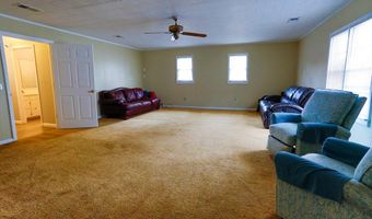 708 Miles Rd, Baxley, GA 31513
