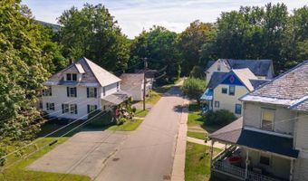 58-60 Frost Pl, Brattleboro, VT 05301