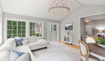 53 Essex Rd, Bedford, NH 03110