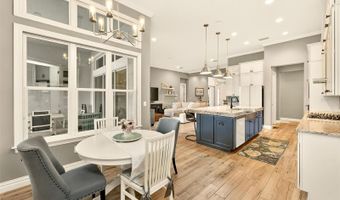 6951 CRESTPOINT Dr, Apollo Beach, FL 33572
