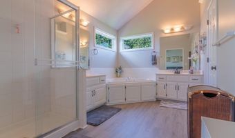 14108 Pine Valley Ct, Basehor, KS 66007