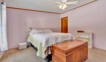 39 Leisure Dr, Alfred, ME 04002