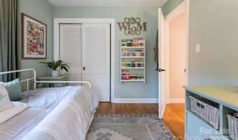 28 Ridgefield Pl, Asheville, NC 28803