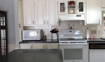 83 Sherwood Valley Ln, Coventry, RI 02816