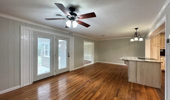 322 Magnolia Dr, Adel, GA 31620