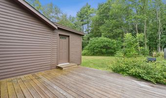 44 Winn Rd, Falmouth, ME 04105