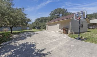 138 BIG OAK Dr, Adkins, TX 78101