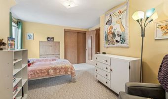 1413 E PERSHING St, Appleton, WI 54911