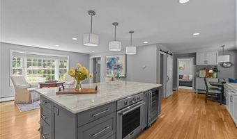 75 Walnut Dr, East Greenwich, RI 02818