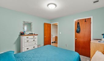 14 E Coddington Ave E, Avenel, NJ 07001