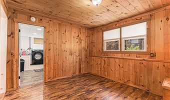 42 Seminole Trl, Cranston, RI 02921