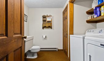 224 Sunderland Dr, Auburn, ME 04210